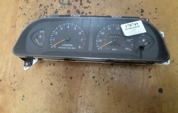 Toyota Avalon XX10 Speedometer (instrument cluster)