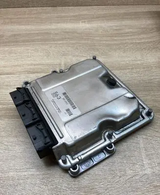 Volvo S40, V40 Engine control unit/module ECU 8200065996 30618563 0281010441