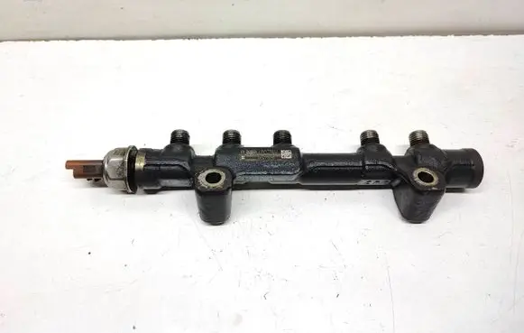 Citroen C4 II Picasso Fuel main line pipe 9804776780