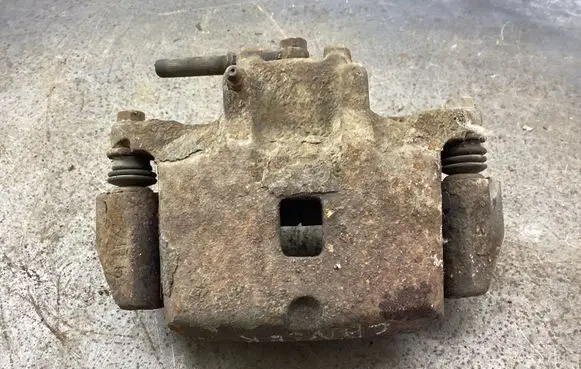 Mitsubishi Lancer Front brake caliper