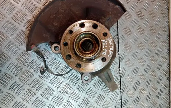 Opel Vectra C Front wheel bearing hub 
