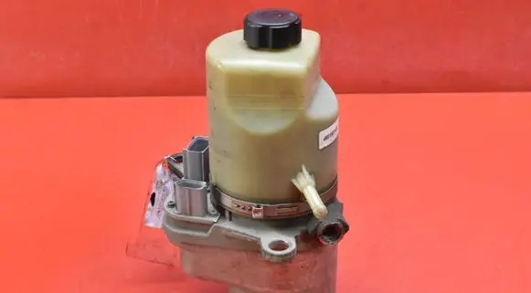 Ford Focus C-MAX Power steering pump 4M5113K514CA