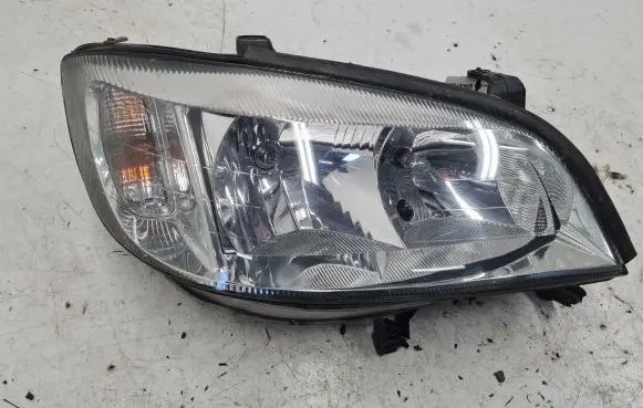 Opel Zafira A Headlight/headlamp 90582022