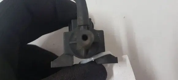 Volkswagen PASSAT B6 Turbo solenoid valve 037906283 72288000