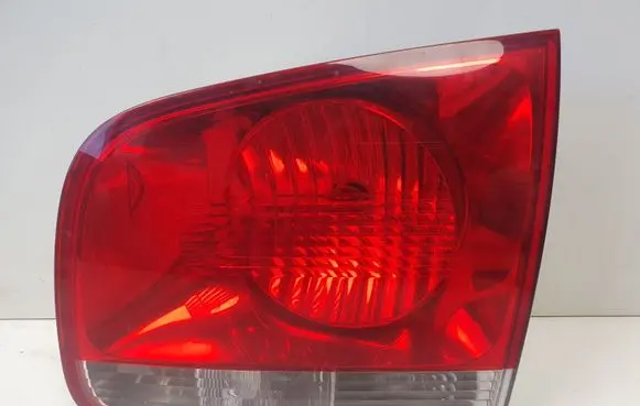 Tailgate rear/tail lights