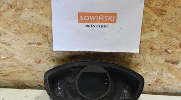 Volvo V40 Speedometer (instrument cluster) 31412271