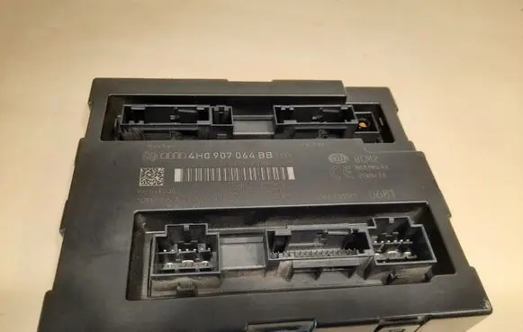 Audi A8 S8 D4 4H Comfort/convenience module 4H0907064BB