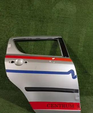Suzuki Swift II Rear door