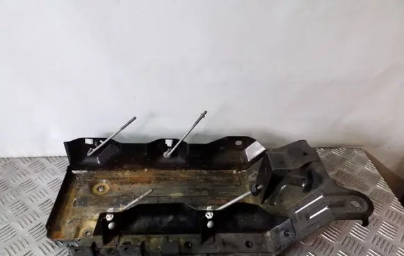 Infiniti EX Battery tray 