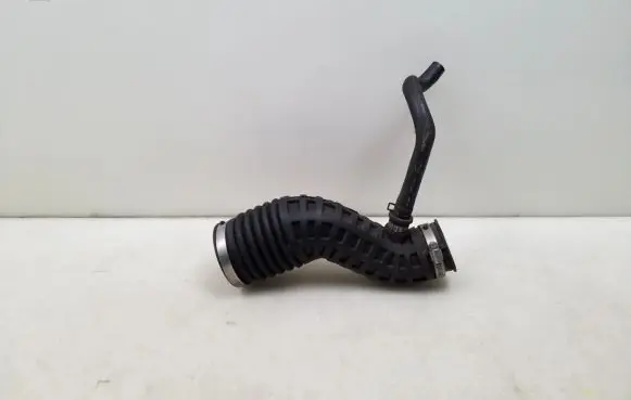 Coolant pipe/hose