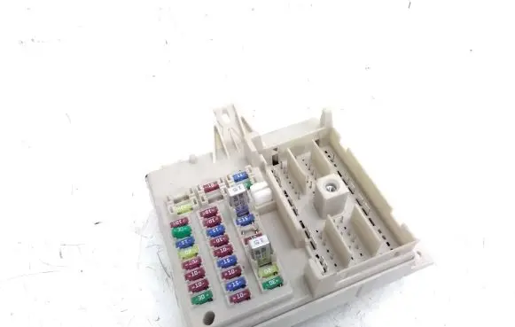 Cadillac CTS Fuse module 25856533