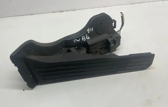 Volkswagen Golf V Accelerator throttle pedal 1K1721503L
