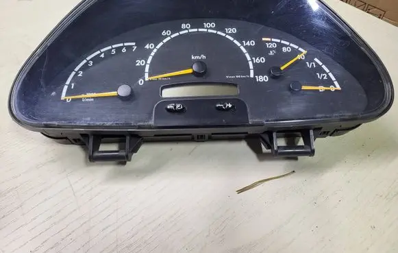 Mercedes-Benz Sprinter W901 W902 W903 W904 Speedometer (instrument cluster) A0014466421