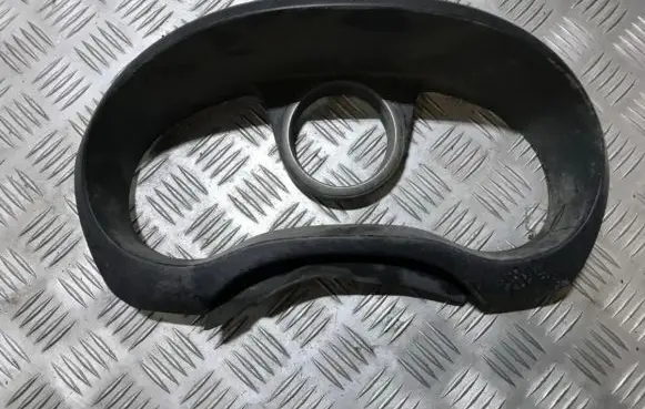 Toyota RAV 4 (XA20) Dashboard trim