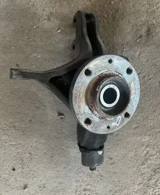 Citroen C4 I Front wheel hub spindle knuckle