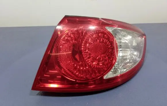 Hyundai Santa Fe Rear/tail lights 92402-2B000