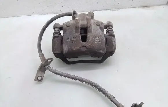 Hyundai i30 Front brake caliper