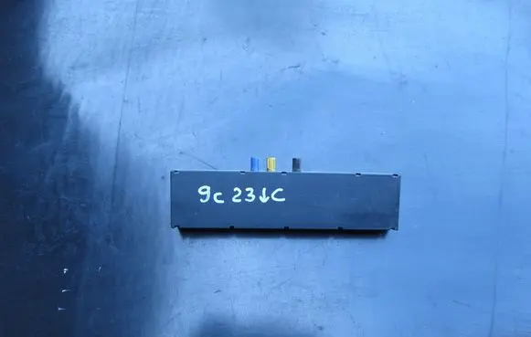 BMW Z4 E85 E86 Aerial antenna amplifier 65206912817
