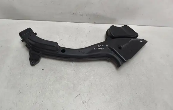 Nissan Qashqai Air intake duct part 4ED0B