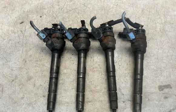 Audi A4 S4 B8 8K Fuel injectors set 0445110369 03L130277J