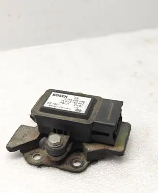 BMW 5 E39 ESP acceleration yaw rate sensor 6753694 0007667