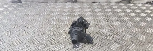 Porsche Macan (95B) Electric auxiliary coolant/water pump 8K0819147