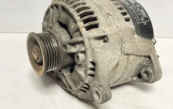 Audi A4 S4 B5 8D Generator/alternator 058903016C 0123510033
