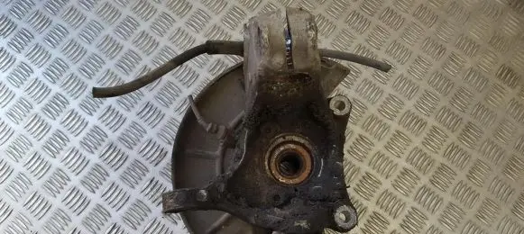 Volkswagen PASSAT B6 Front wheel hub