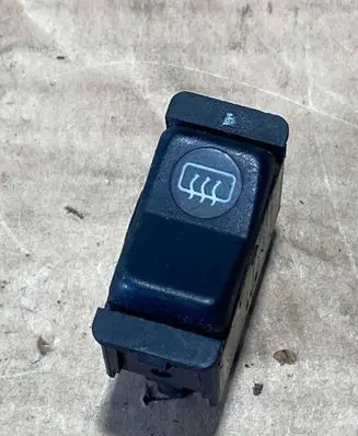 Mercedes-Benz S W126 Windscreen/window heater switch 0008206110 03812516