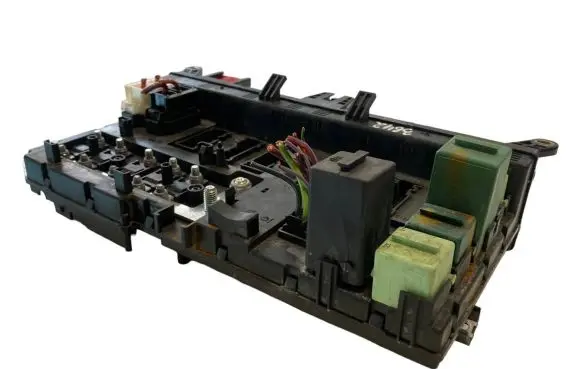 Land Rover Range Rover L322 Fuse module 8383185 61358383185