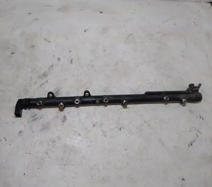 BMW X3 E83 Fuel main line pipe 7788679