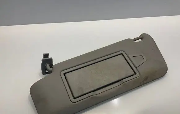 Sun visor