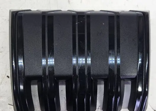 Skoda Octavia Mk4 Front bumper upper radiator grill 5E3853655