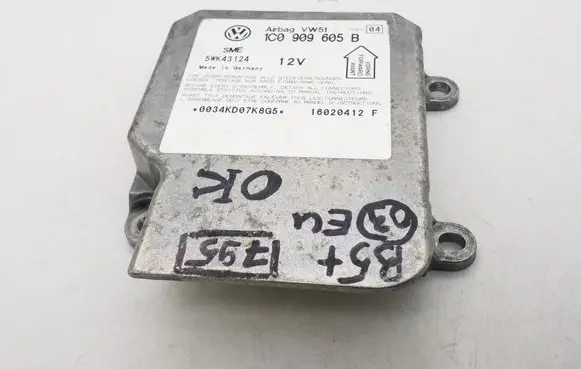 Volkswagen PASSAT B5.5 Airbag control unit/module 1C0909605B