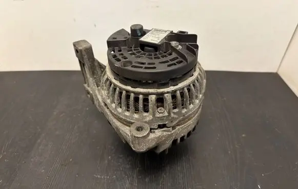 Volvo S60 Generator/alternator 30667787 0124525060