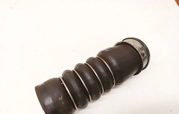 Volkswagen PASSAT B6 Intercooler hose/pipe 