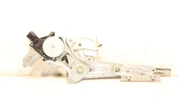 Mitsubishi ASX Front window lifting mechanism without motor 
