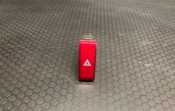 Honda CR-V Hazard light switch M33808