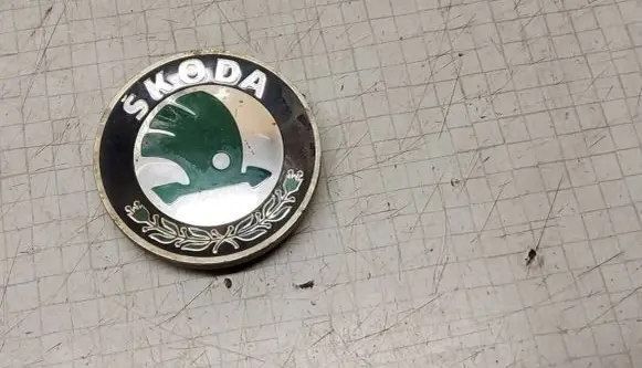 Skoda Octavia Mk2 (1Z) Original wheel cap 6U0601151L