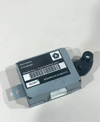 Chrysler Pacifica Front window lifting mechanism without motor 68241659AA