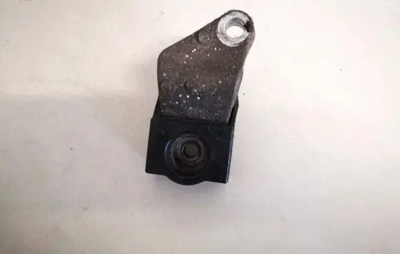 Toyota Corolla E120 E130 Engine mounting bracket