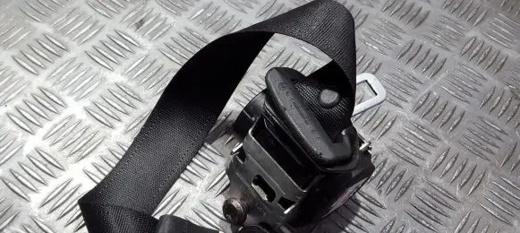 Opel Astra H Rear seatbelt 13242328