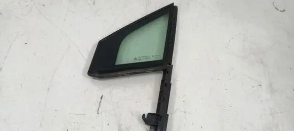 Citroen C5 Front door vent window glass four-door