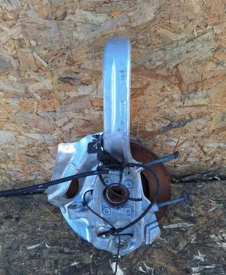 Alfa Romeo Stelvio Front wheel hub spindle knuckle 50541554 505415540