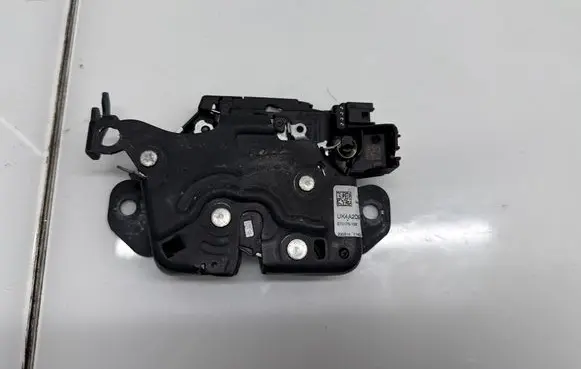 BMW XM Tailgate/trunk/boot lock/catch/latch 163672