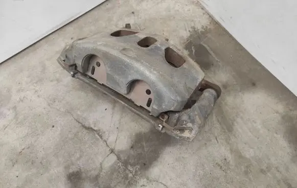 Ford Explorer V Front brake caliper DG132B274