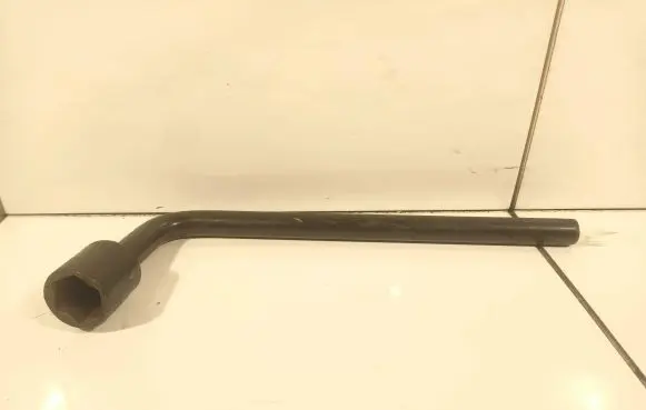 Renault Laguna II Wheel nut wrench 8200002315a
