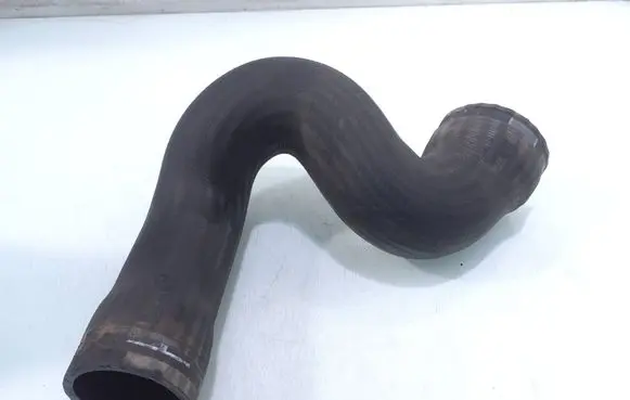 Volkswagen PASSAT B5 Intercooler hose/pipe 4b0145838
