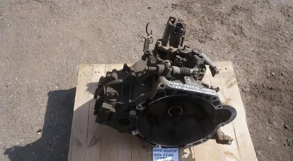 Hyundai Veloster Manual 6 speed gearbox 4300026190 TZ51BU