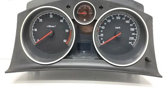 Speedometer (instrument cluster)